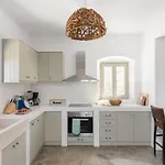 Villa Peacock